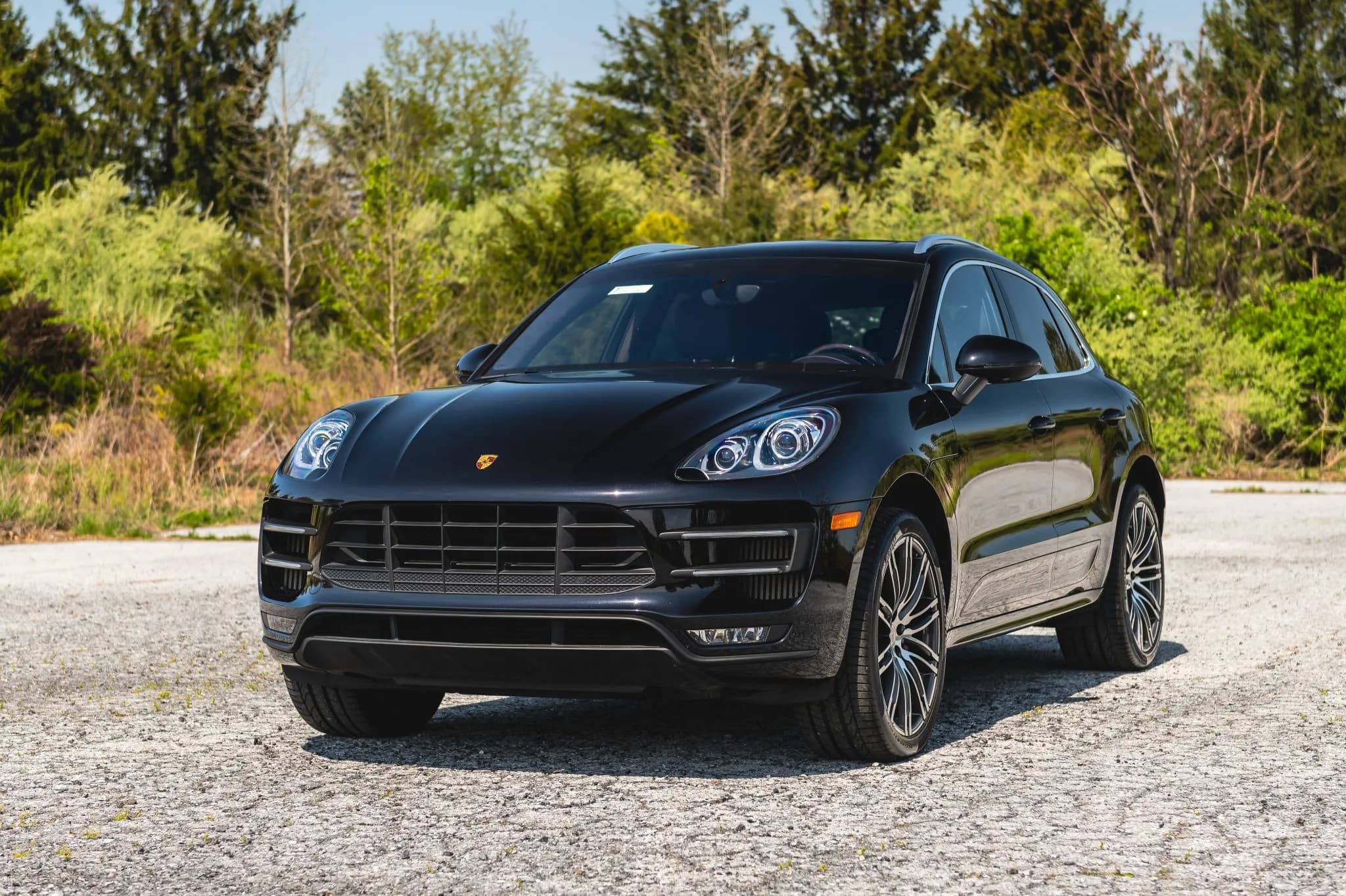 2015 Porsche Macan Turbo — photograph 1